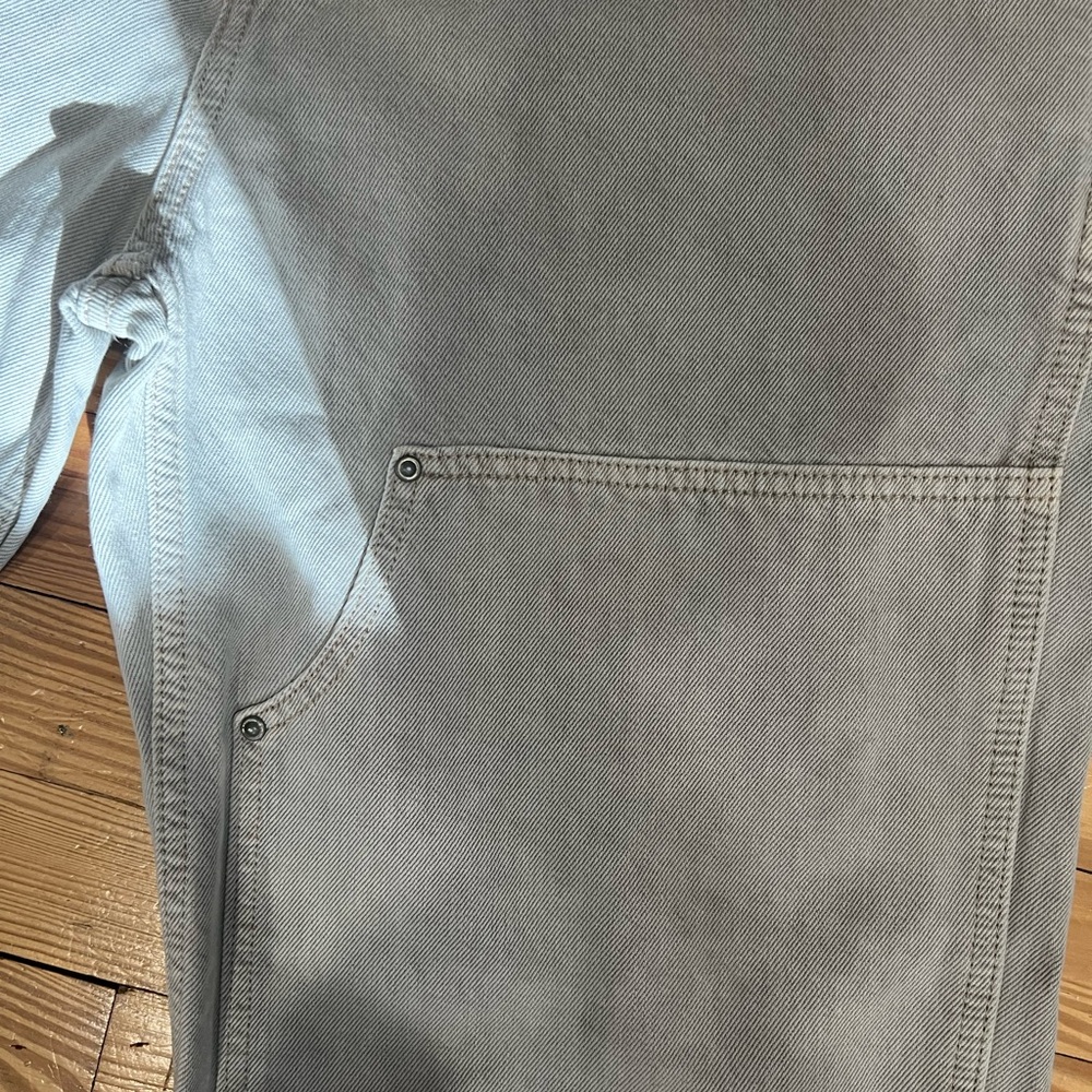 Abercrombie and Fitch light gray baggy rigid denim jeans - Picture 3 of 4